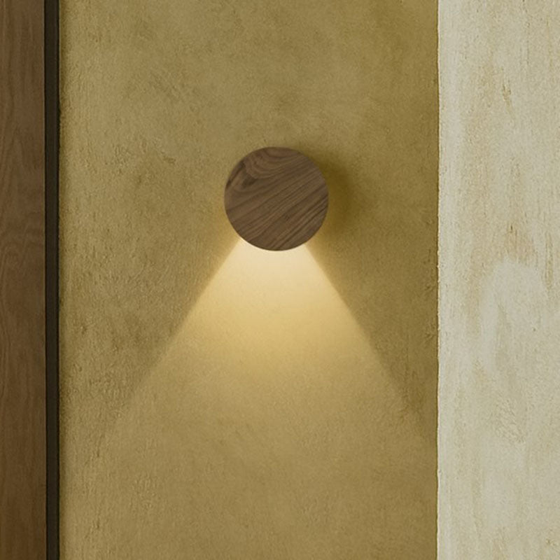 Minimalist Round LED Wall Lamp for Home Ambiance Lighting